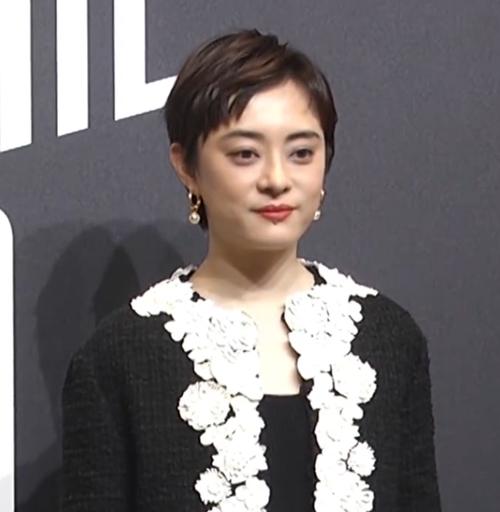 新澳门原料免费和孙俪唇下痣没了与孙俪嘴唇的痣